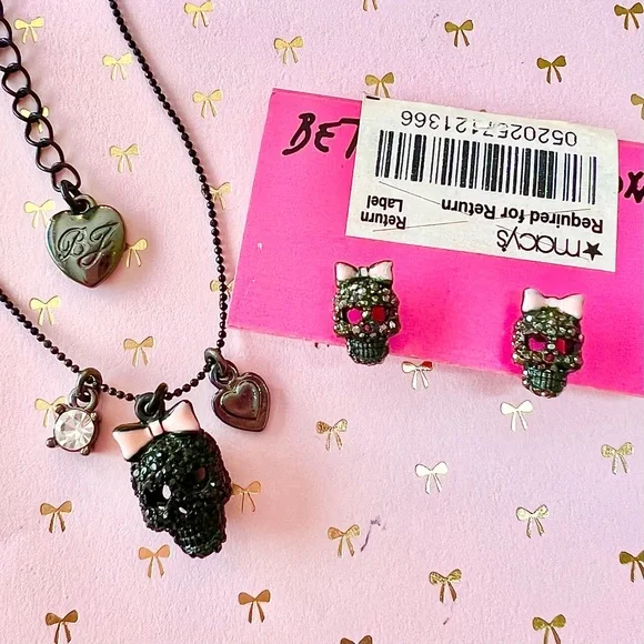 Betsey Johnson Jewelry Betsey Johnson Rare Vicki Victorian